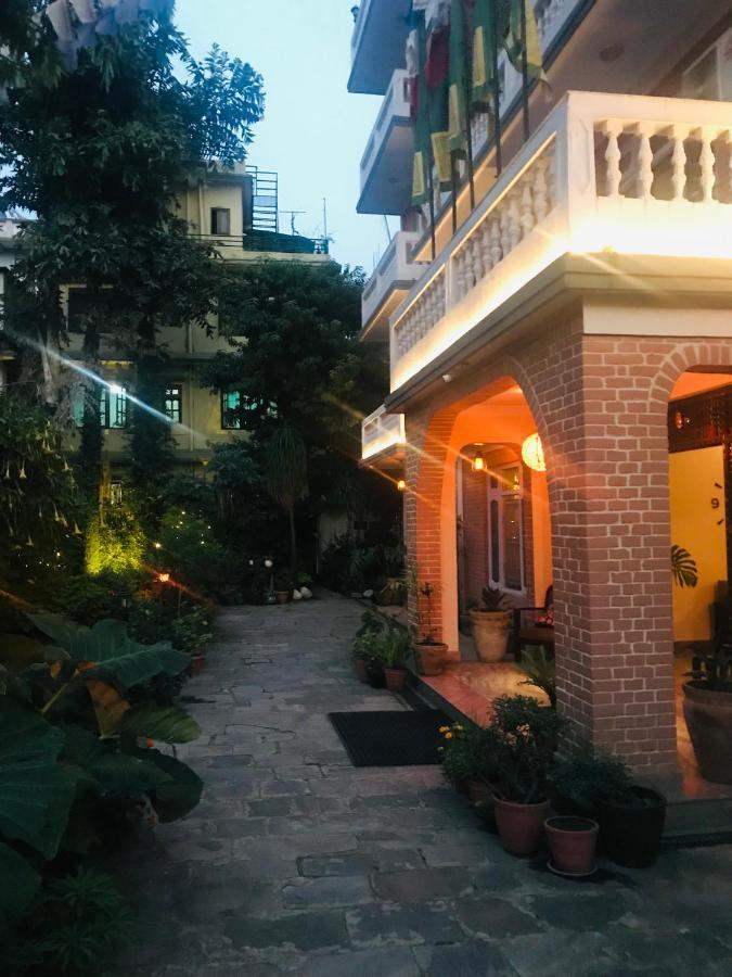 Hotel Lotus Garden กาฐมาณฑุ ภายนอก รูปภาพ