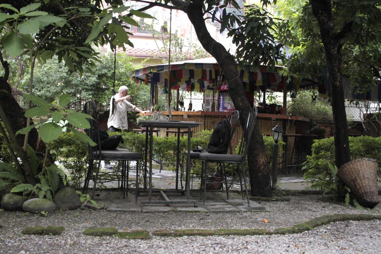 Hotel Lotus Garden กาฐมาณฑุ ภายนอก รูปภาพ