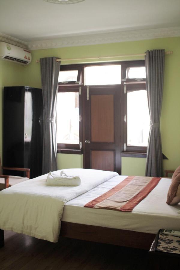 Hotel Lotus Garden กาฐมาณฑุ ภายนอก รูปภาพ