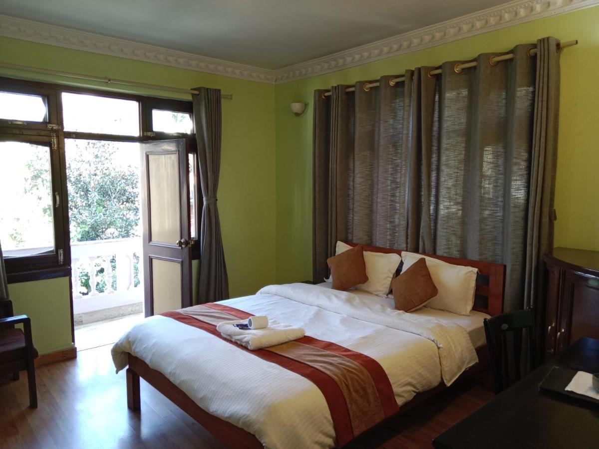 Hotel Lotus Garden กาฐมาณฑุ ภายนอก รูปภาพ