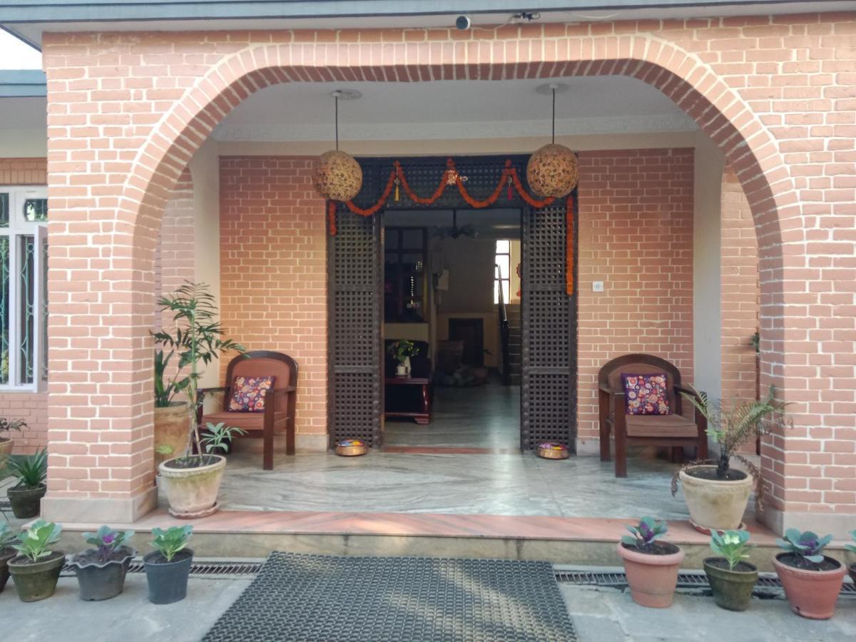 Hotel Lotus Garden กาฐมาณฑุ ภายนอก รูปภาพ