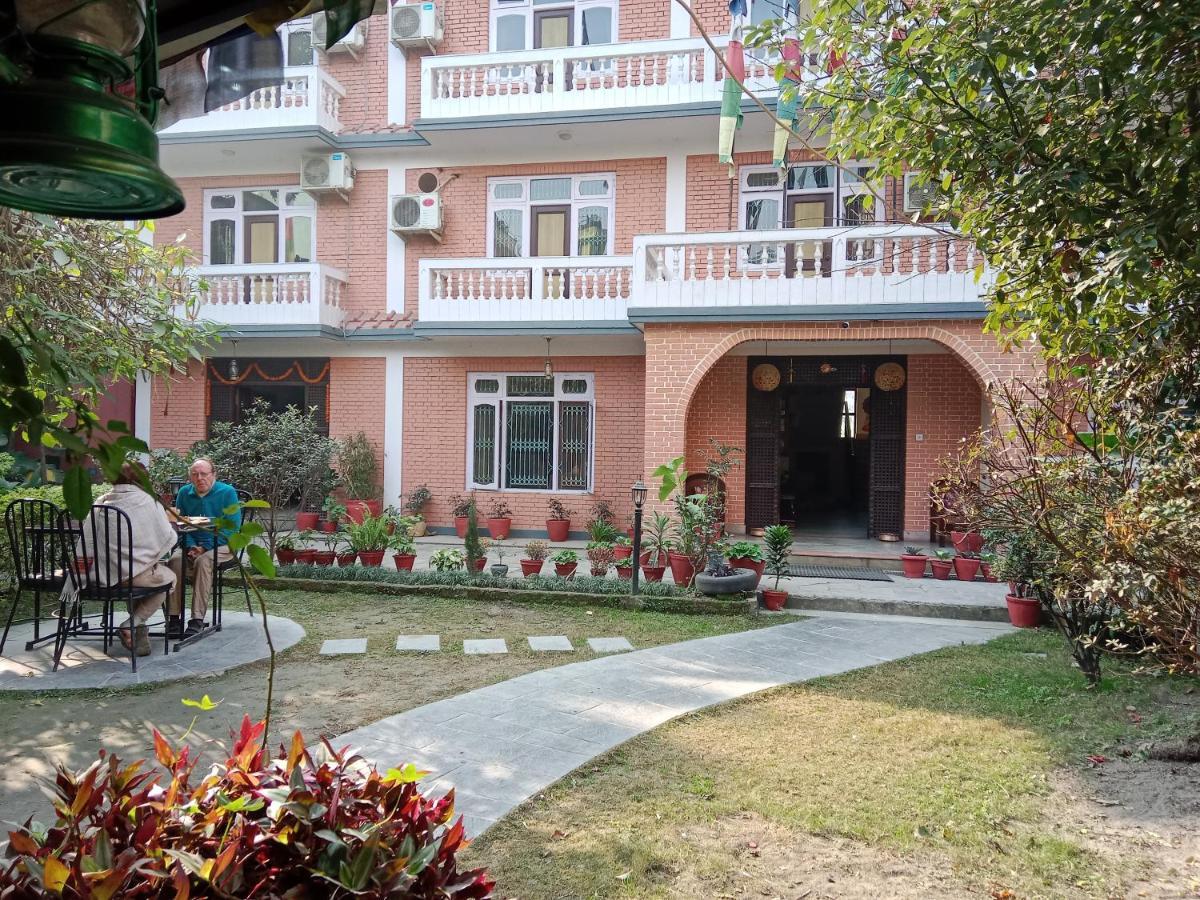 Hotel Lotus Garden กาฐมาณฑุ ภายนอก รูปภาพ
