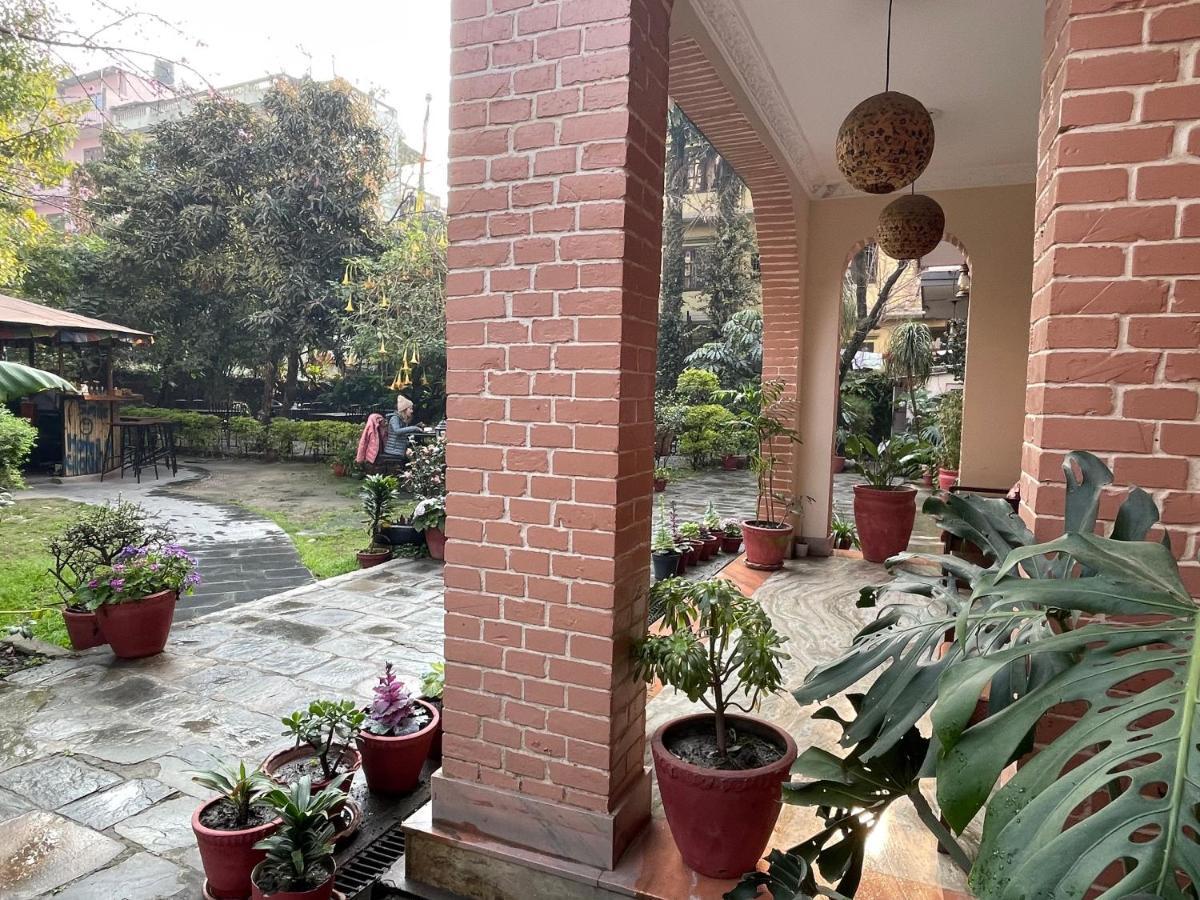 Hotel Lotus Garden กาฐมาณฑุ ภายนอก รูปภาพ