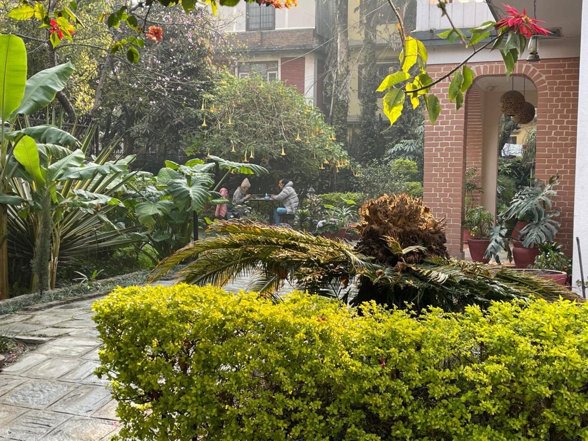 Hotel Lotus Garden กาฐมาณฑุ ภายนอก รูปภาพ